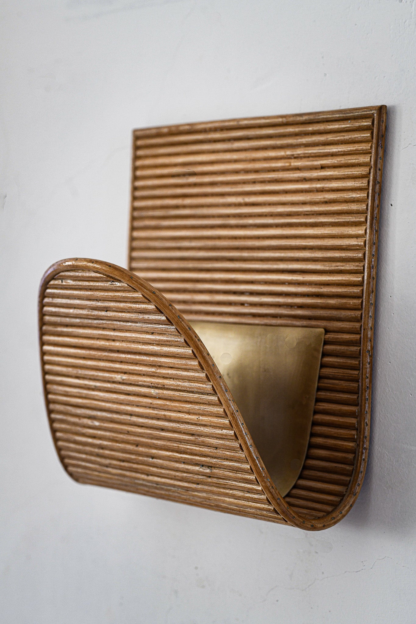 Aldo Magazine Rack Wall Mounted