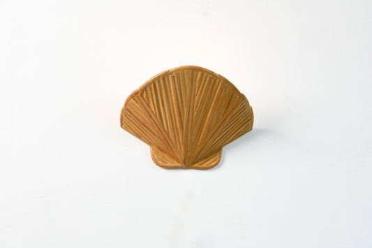 Clam Shell Wall Lamp