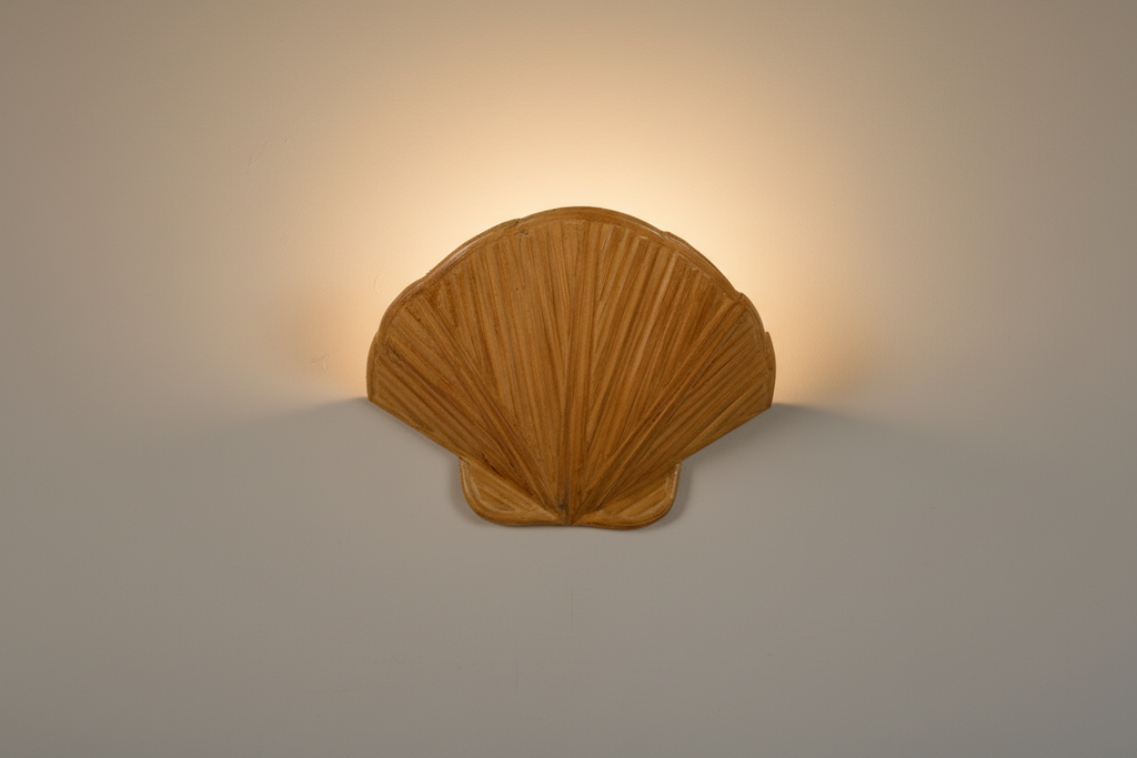 Clam Shell Wall Lamp