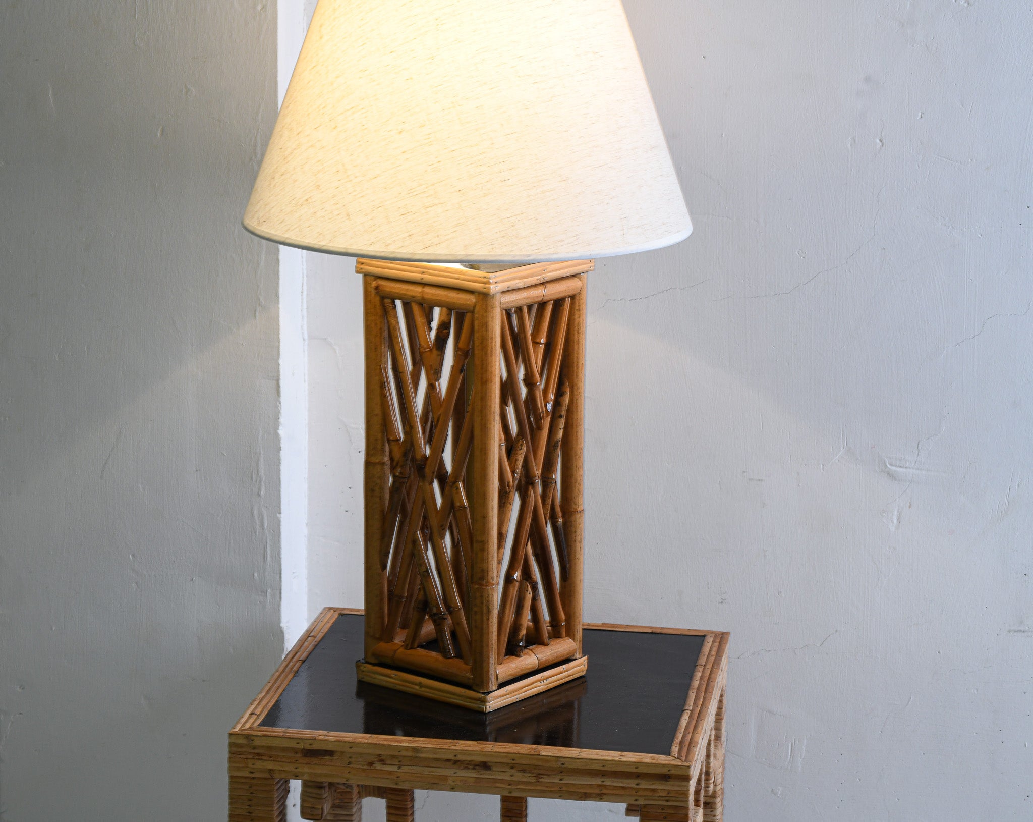 Bamboo Lattice Table Lamp