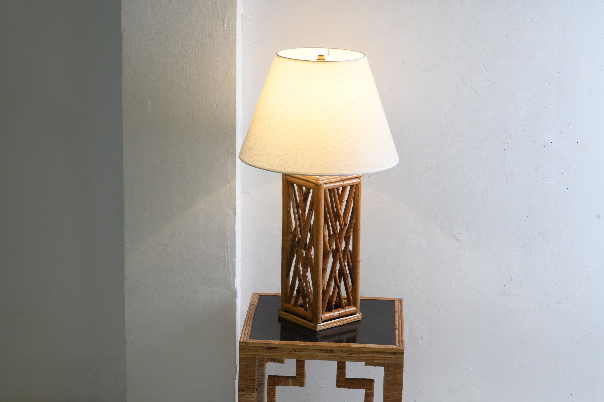 Bamboo Lattice Table Lamp