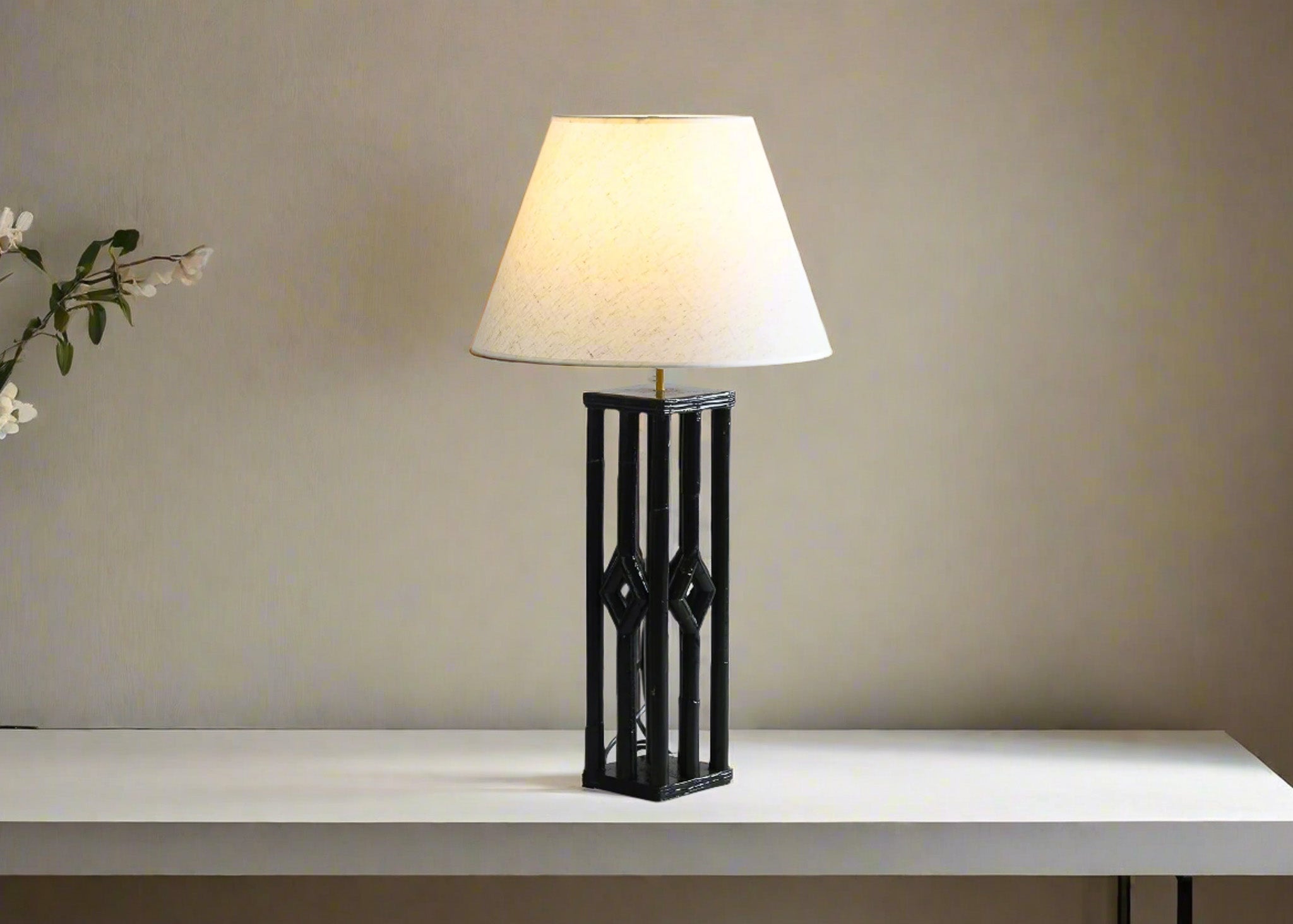 Black Terra Table Lamp
