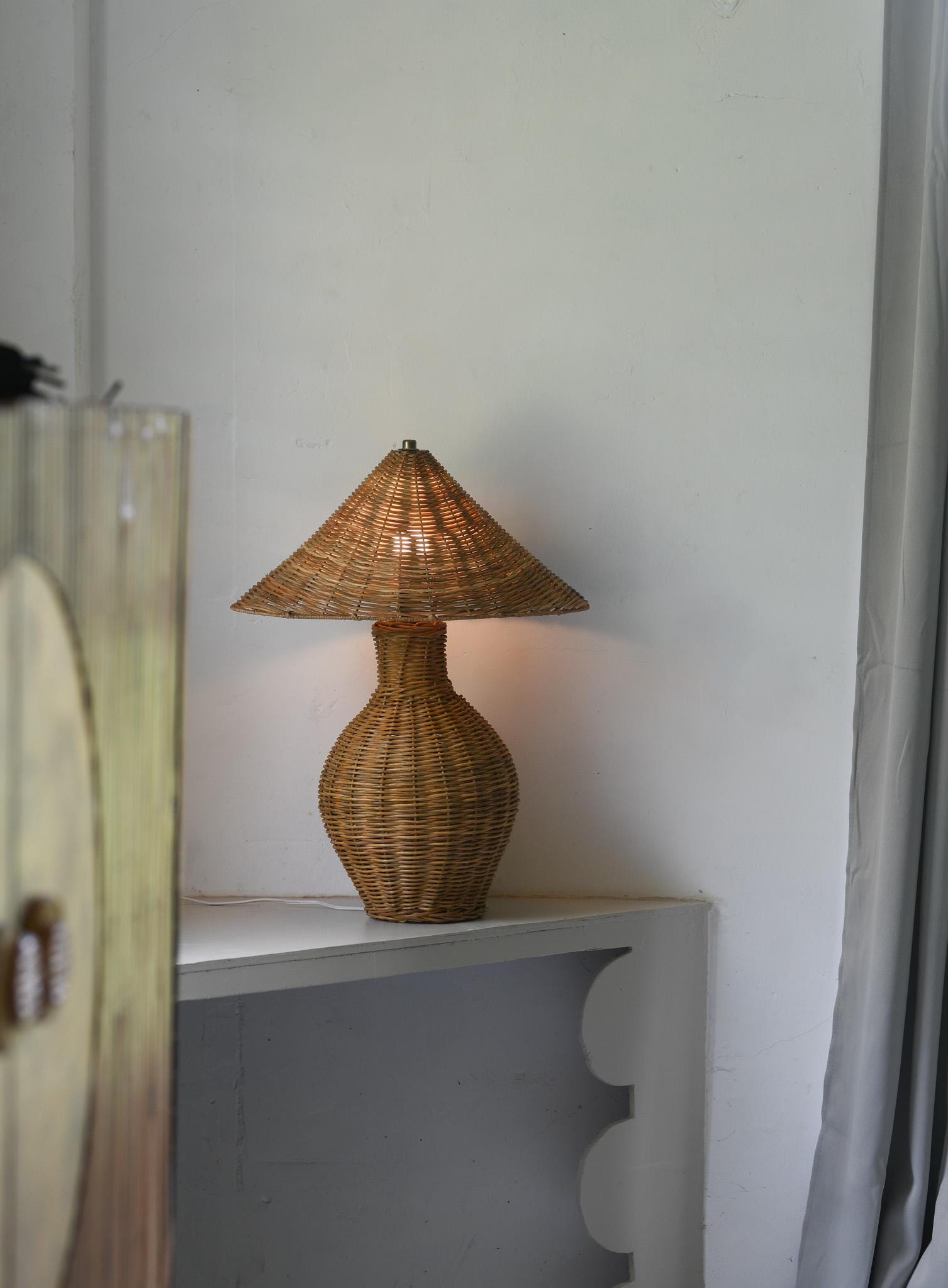 Aliah Wicker Table Lamp, Vintage Style, living room, bedroom lighting