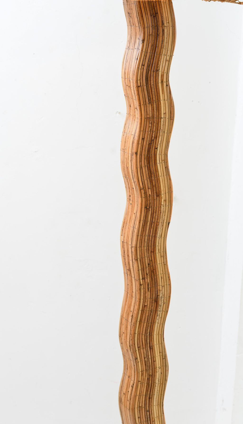 Organic Rattan Floor Lamp "Palette" | Mid-Century Modern Statement Lighting