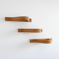 Bent-weave curved rattan wall shelf set of 3 diagonal arrangement — Rattanology